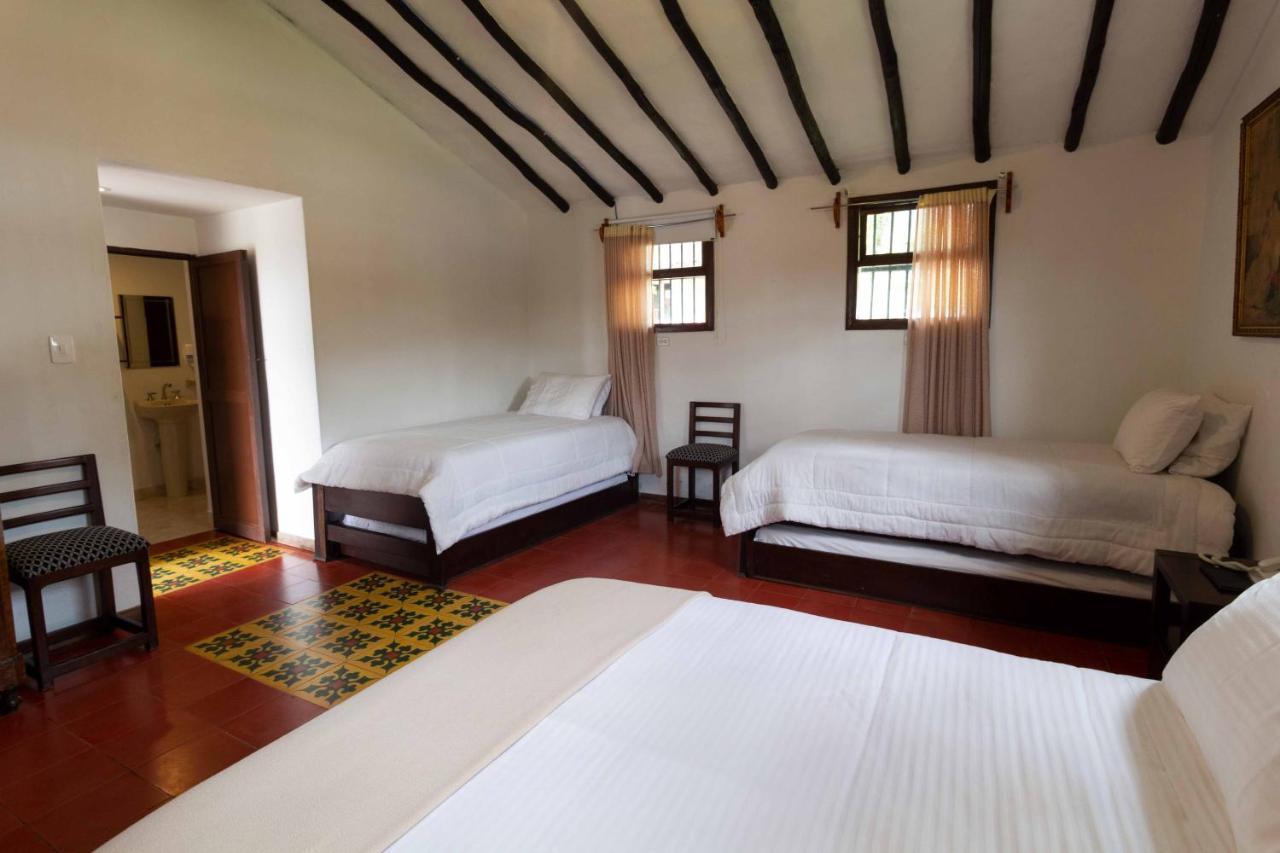 Club Campestre Hacienda Fizebad Hotel El Retiro  Bilik gambar
